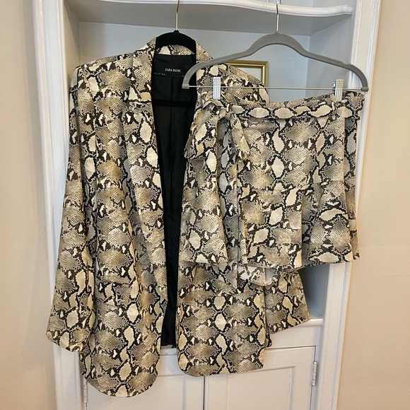 Zara Snakeskin Matching Set - Blazer + Skirt - Picture 1 of 5